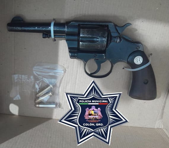 Portaba arma de fuego: detenido y entregado a la FGR en Colón