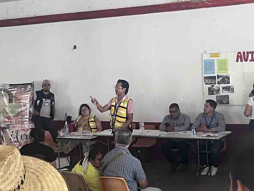 Capacita SESA a manejadores de alimentos en Agua Zarca Landa de Matamoros