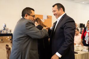 Las y los maestros jubilados han aportado crecimiento a San Juan del Río con educación y valores: Roberto Cabrera