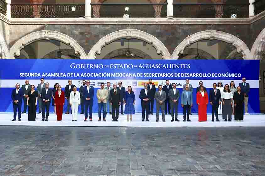 Encabeza Marco Del Prete asamblea de la AMSDE