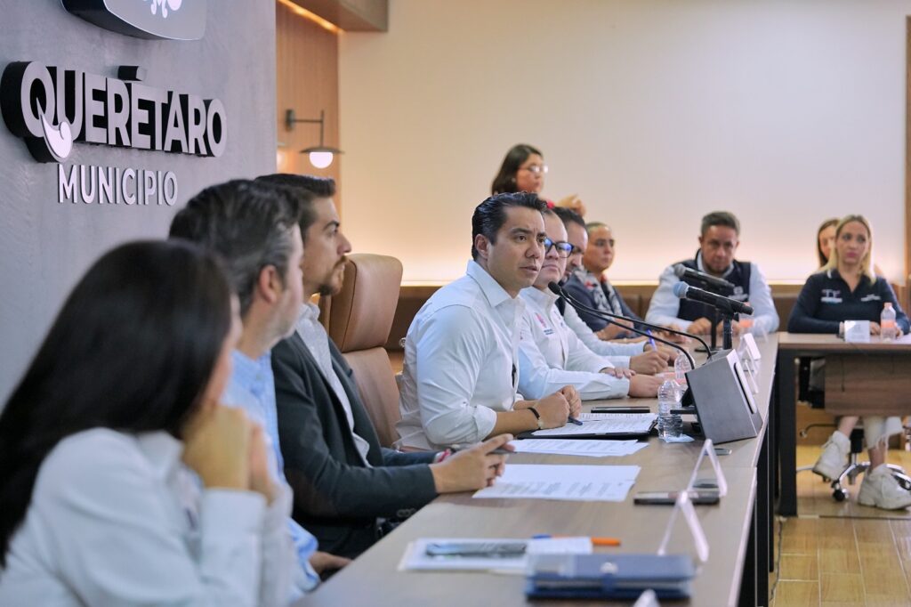 Encabeza Felifer Macías sesión extraordinaria del Consejo Municipal de Protección Civil ante temporada de lluvias