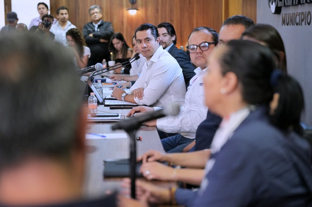 Encabeza Felifer Macías sesión extraordinaria del Consejo Municipal de Protección Civil ante temporada de lluvias