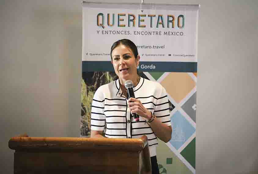 Firma sector turístico el compromiso Turismo por la Niñez