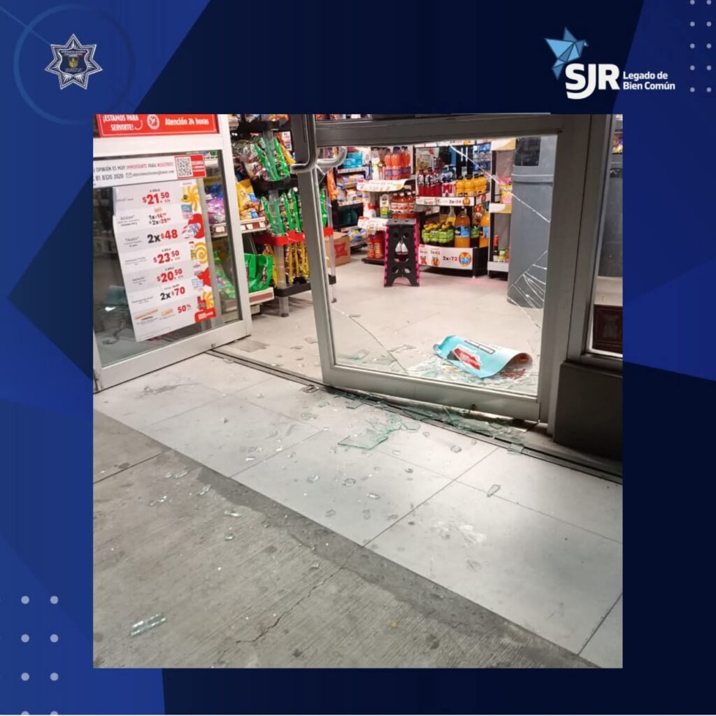 Detienen a sujeto por daños en tienda Oxxo de Avenida Juárez