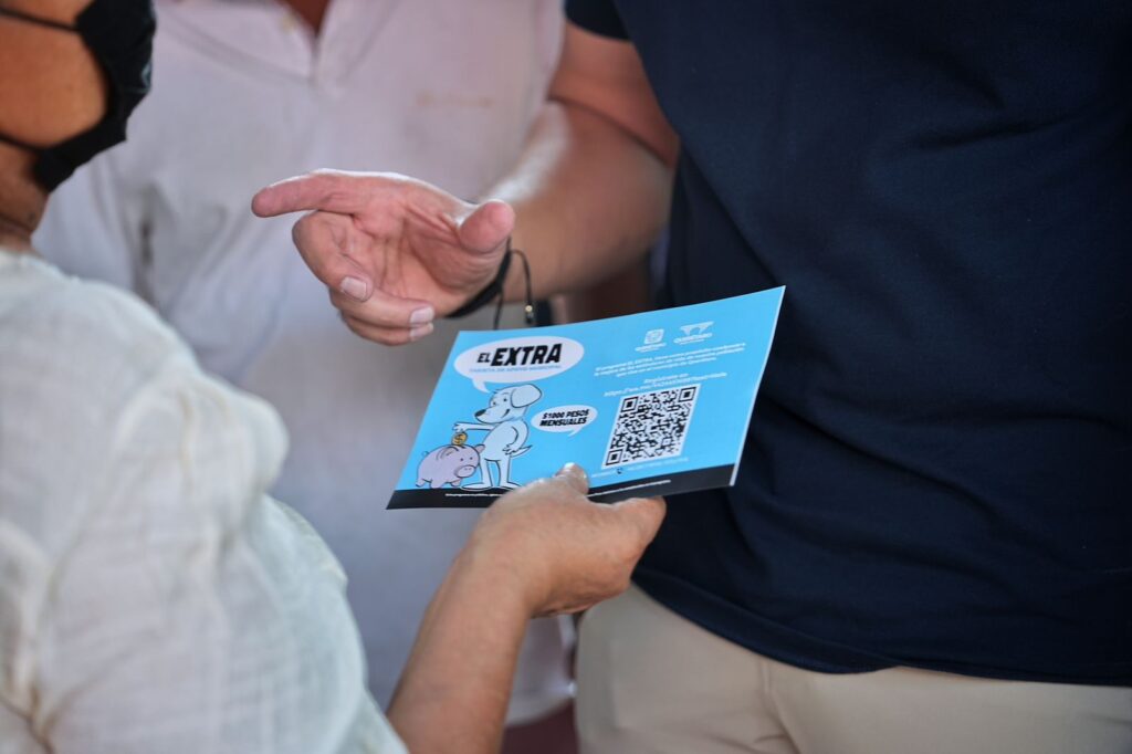 Impulsa Felifer Macías el programa “El Extra” en el Tianguis Santa Mónica