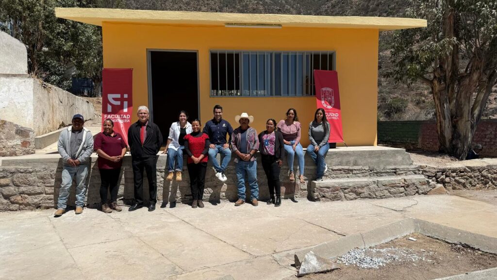 Abren UAQ y Consejo Nacional de Fomento Educativo una secundaria comunitaria en Peñamiller