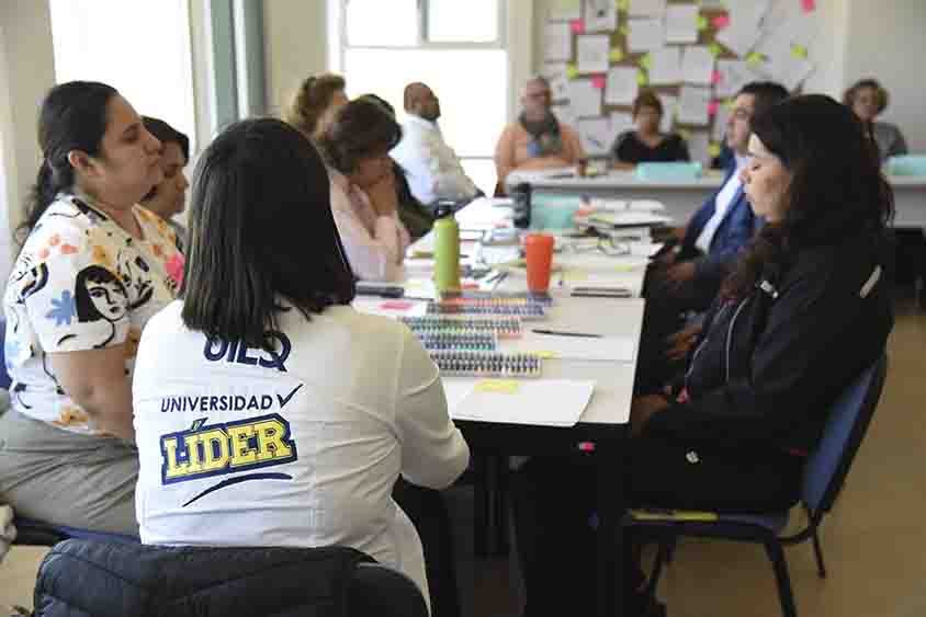 UTEQ lanza Diplomado "Habilidades Claves para Tutores Efectivos"