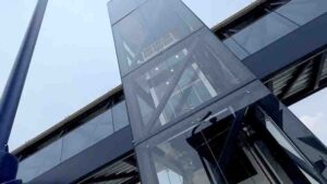 Entran en funcionamiento los tres elevadores de la estación Universidad en P5F
