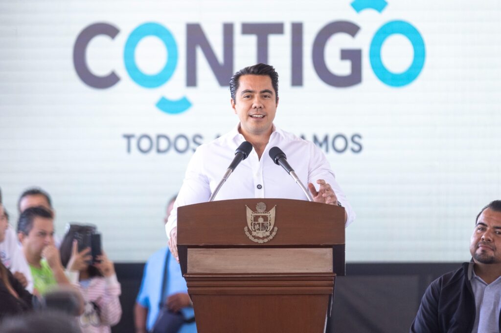 Felifer respalda modelo QroTaxi que transforma el transporte público