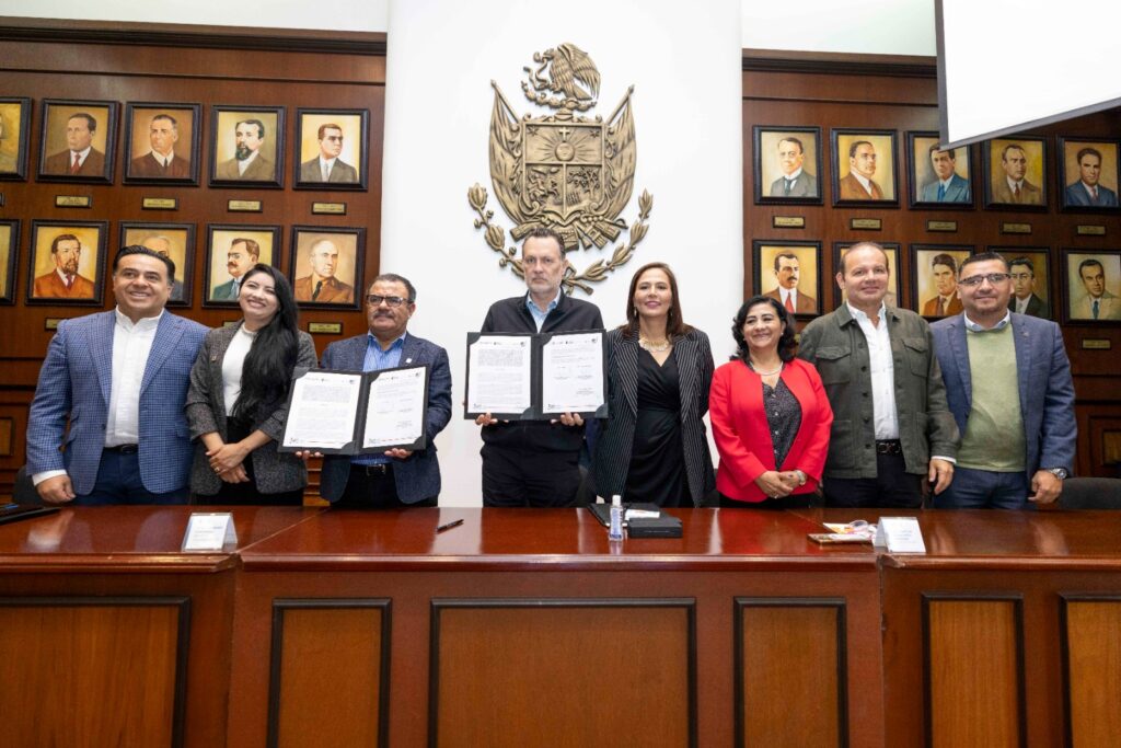 Impulsa Gobierno del Estado oportunidades de aprendizaje para personas adultas