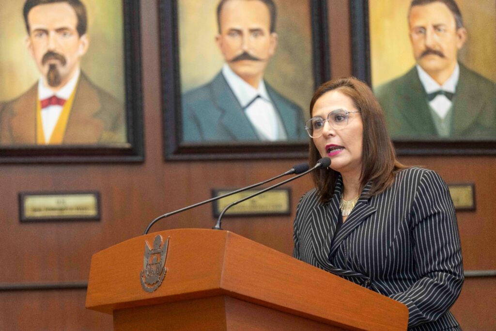 Impulsa Gobierno del Estado oportunidades de aprendizaje para personas adultas