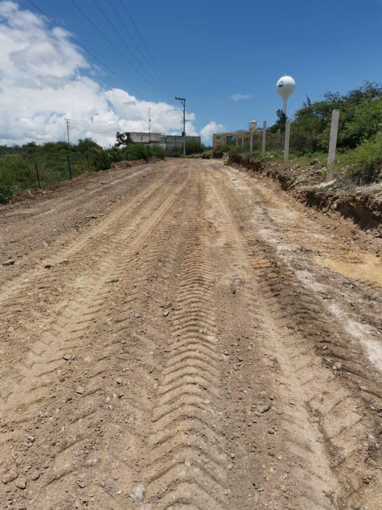 Rehabilitan camino del Granjeno para fortalecer infraestructura comunitaria.