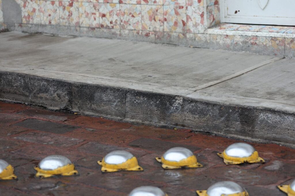 Roberto Cabrera entrega rehabilitación de banquetas de calle Mariano Jiménez en el Centro Histórico