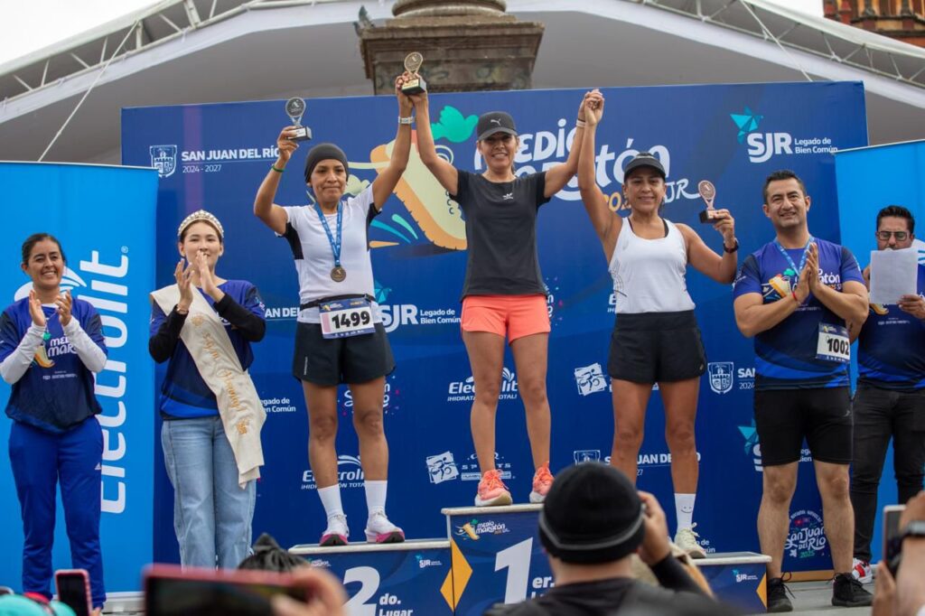 Más de mil 500 corredores en el Medio Maratón San Juan del Río 2025
