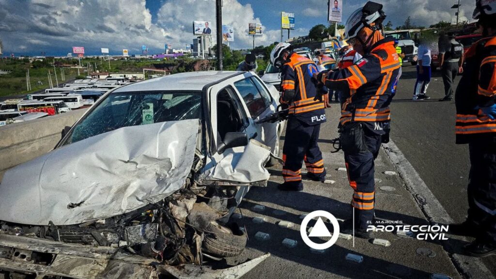Accidente frontal en la autopista 57 deja dos personas lesionadas