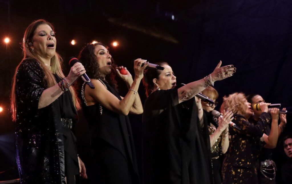 Concluye la Feria Nacional Ganadera San Juan del Río 2025 con concierto de Flans y Pandora