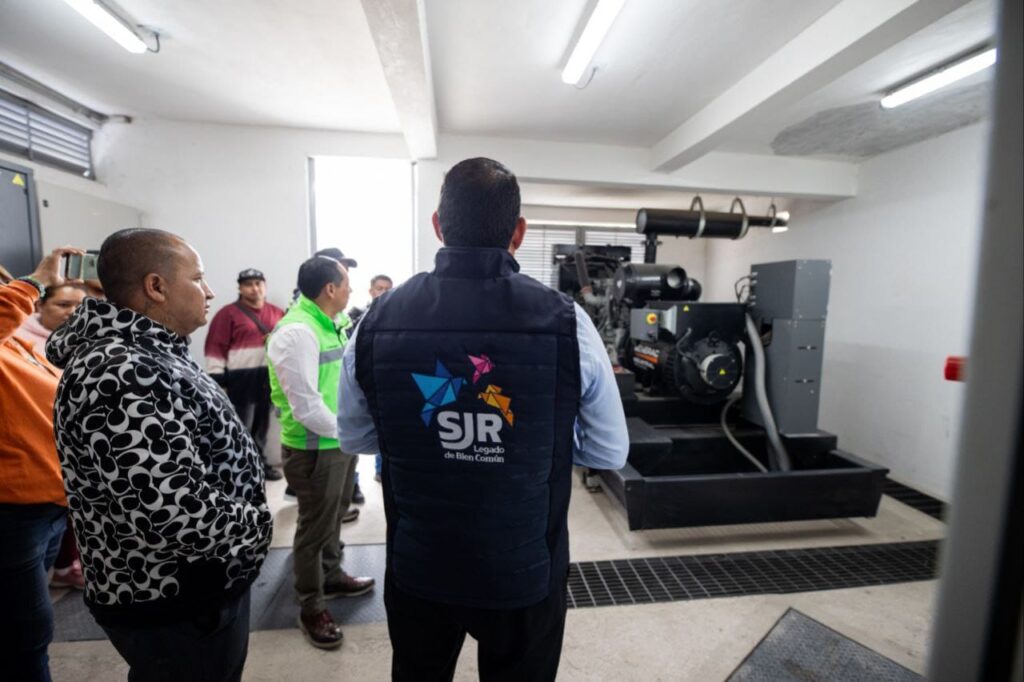 Supervisa Roberto Cabrera funcionamiento del cárcamo del fraccionamiento La Rueda