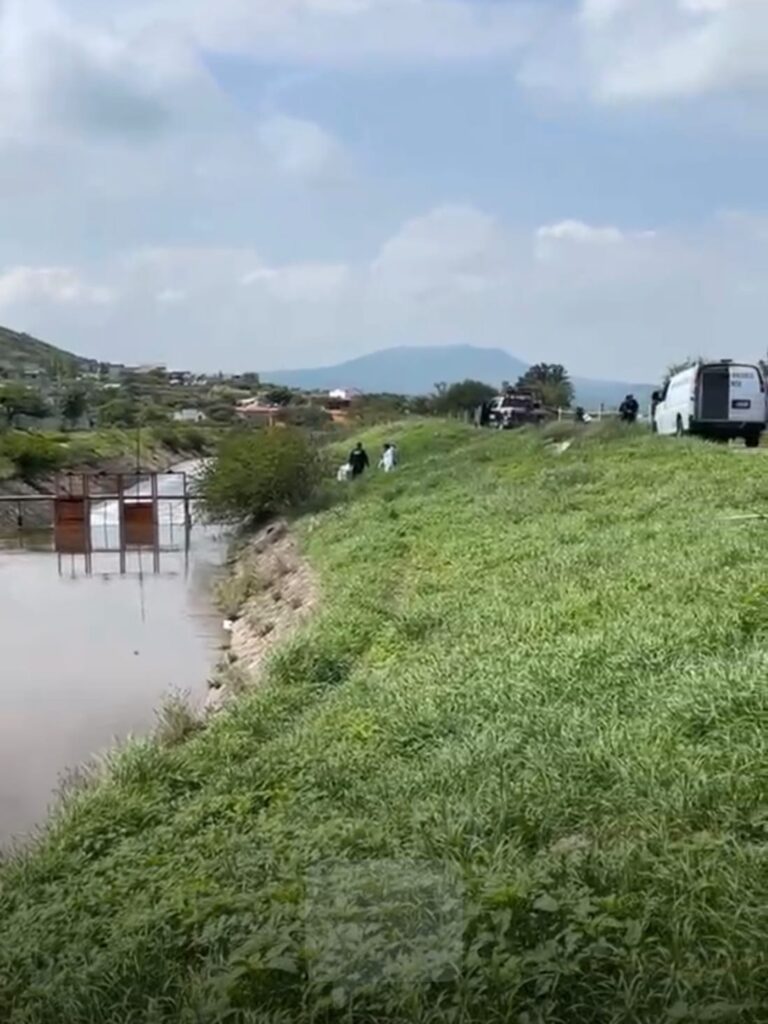 Hallan cuerpo sin vida en canal pluvial de La Estancia, San Juan del Río