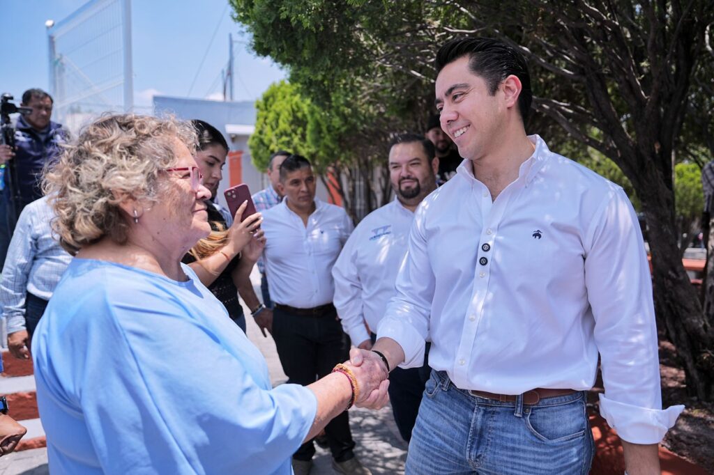 Felifer entrega resultados en la colonia Lázaro Cárdenas con “Alcalde en Acción”