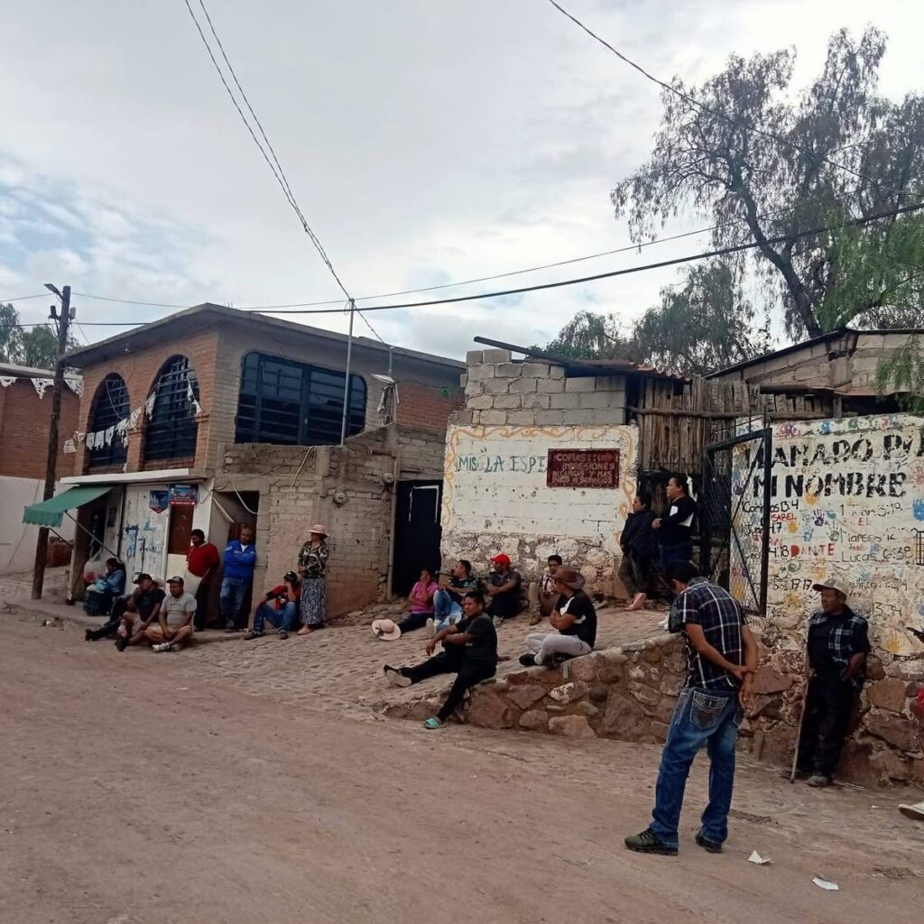 Gobierno Estatal atiende de cerca problemáticas en comunidades de Tolimán