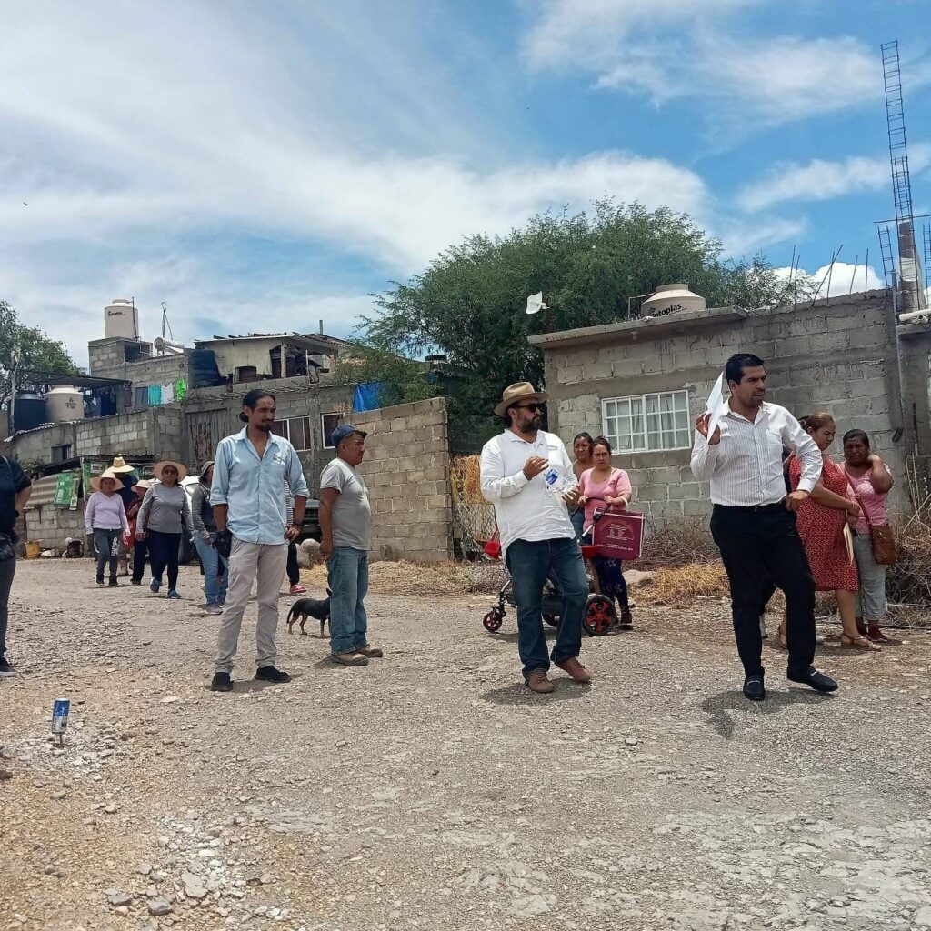 Gobierno Estatal atiende de cerca problemáticas en comunidades de Tolimán
