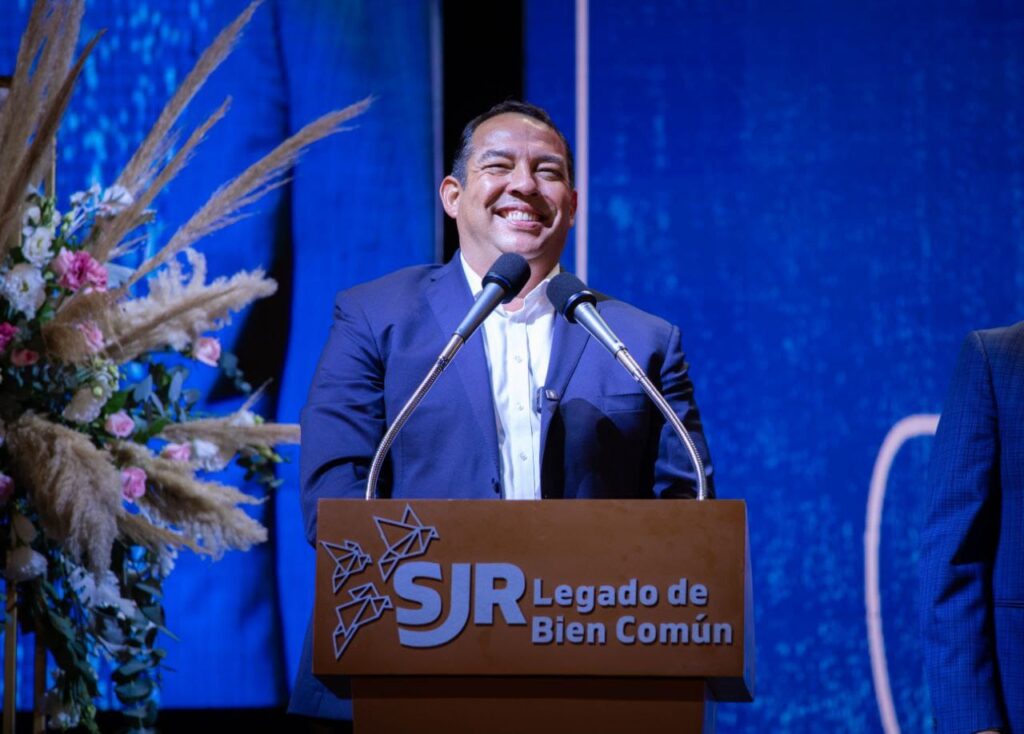Con la coronación de Hanney I como Reina de la Feria Nacional Ganadera San Juan del Río 2025, arrancaron de manera oficial los festejos por el 494 Aniversario de la Fundación de San Juan del Río, evento que fue encabezado, en representación del gobernador del estado de Querétaro, Mauricio Kuri González, por el secretario de Desarrollo Agropecuario, Rosendo Anaya Aguilar; el presidente municipal sanjuanense, Roberto Cabrera Valencia; la presidenta del Sistema Municipal para el Desarrollo Integral de la Familia, Gina Sánchez Barrios.