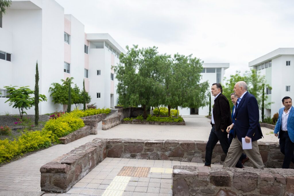 Reiteran Gobierno y Fundación Josefa Vergara su compromiso por la infancia y juventud