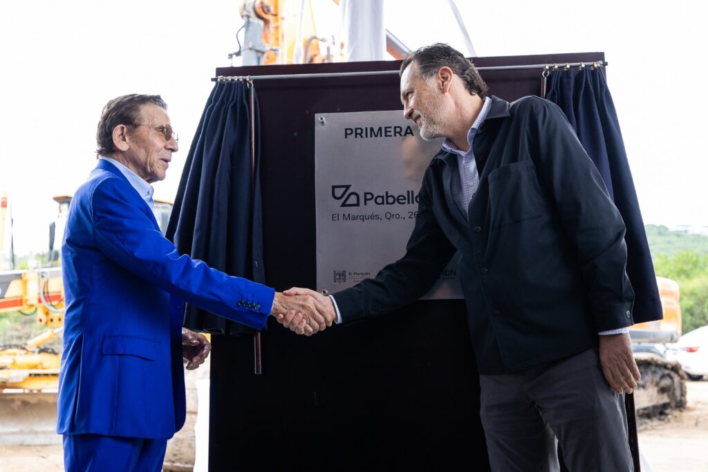 Acompaña Gobernador a la colocación de la primera piedra de Pabellón Zibatá