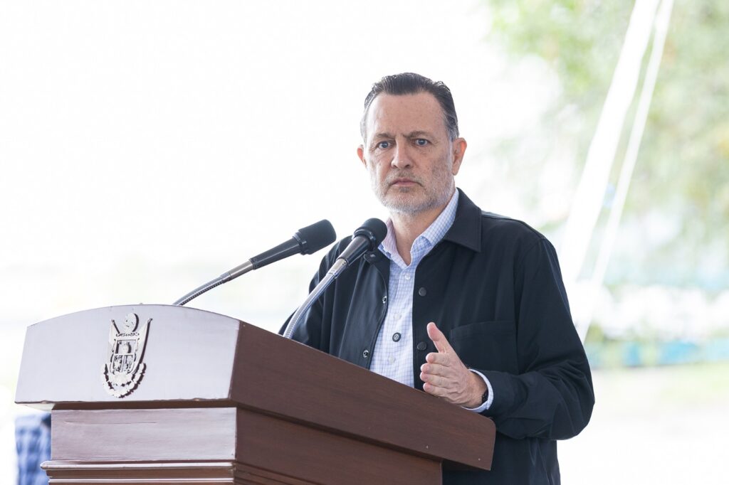 Acompaña Gobernador a la colocación de la primera piedra de Pabellón Zibatá