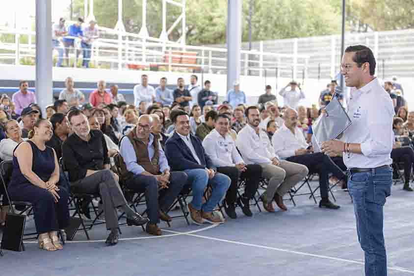 Acude Mauricio Kuri a la presentación de obras públicas de Corregidora