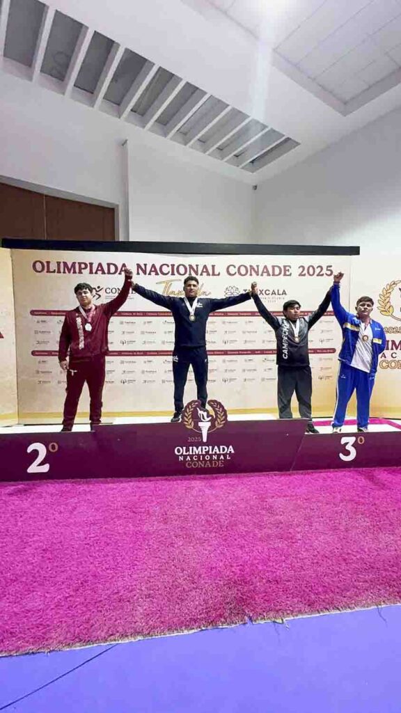 Cosecha equipo de lucha queretana 35 medallas