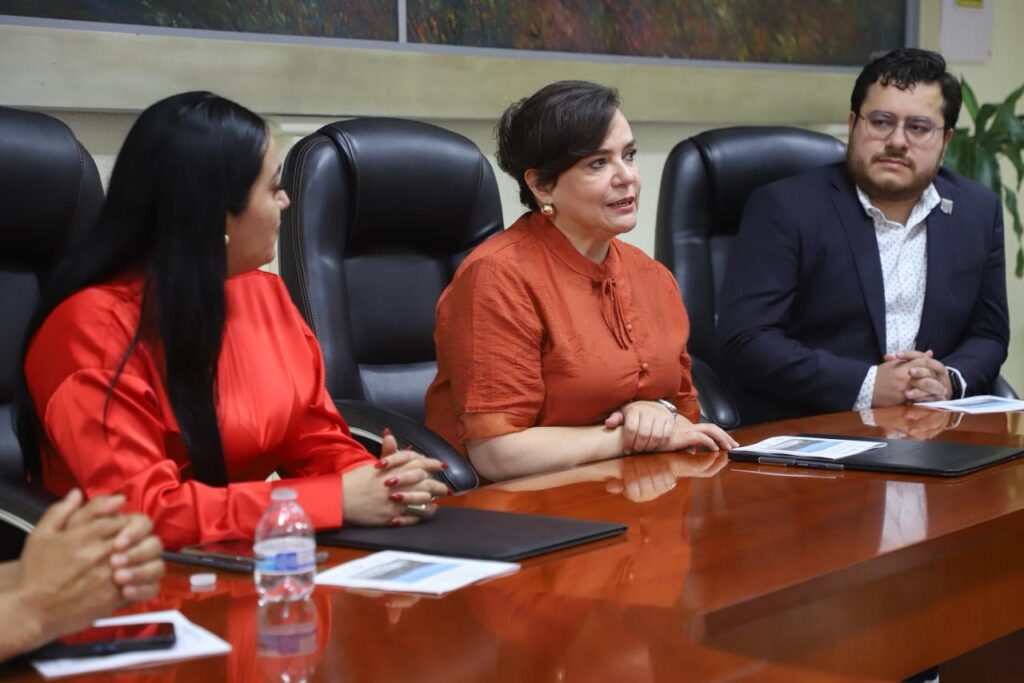 Pactan UAQ y Peñamiller fortalecimiento de educación e investigación en Semidesierto