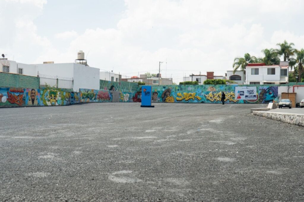 Roberto Cabrera supervisa rehabilitación de imagen urbana del Mercado Juárez que registra 48% de avance