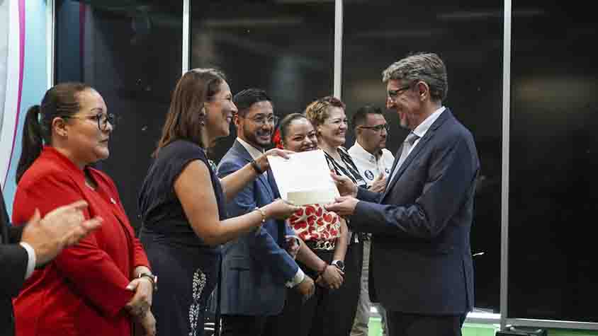 Entrega SEDEQ reconocimientos de validez oficial y autorizaciones a instituciones privadasEntrega SEDEQ reconocimientos de validez oficial y autorizaciones a instituciones privadas