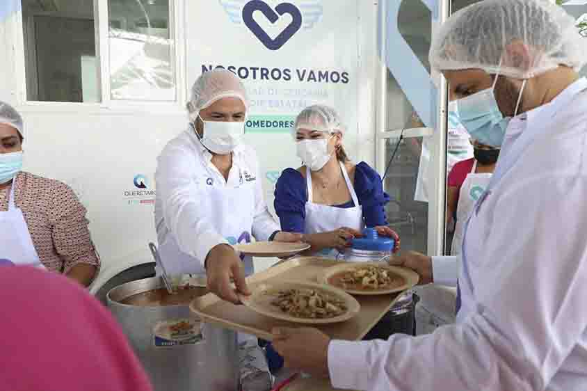 Cocina Móvil del SEDIF opera en Arroyo Seco