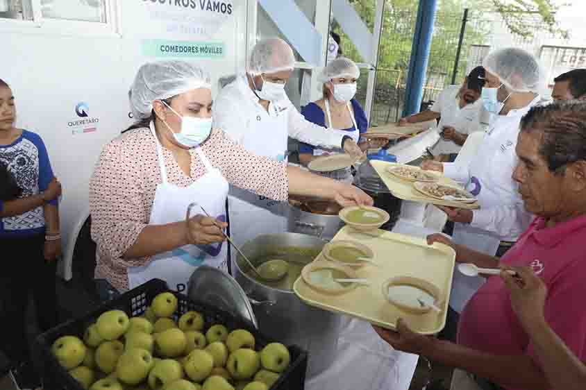 Cocina Móvil del SEDIF opera en Arroyo Seco
