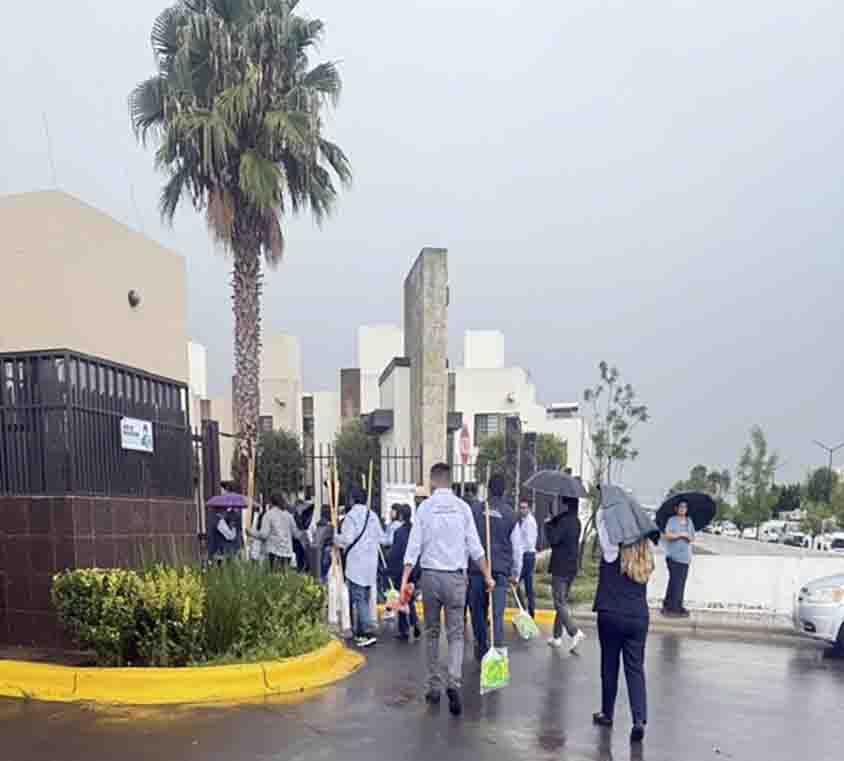 Brinda SESA atención preventiva en colonia afectada por lluvias en El Marqués
