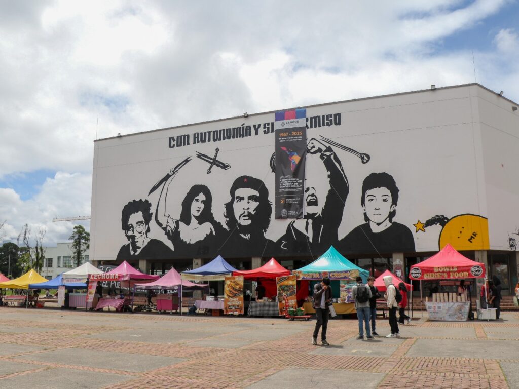 Presentan investigación UAQ en Bogotá, Colombia