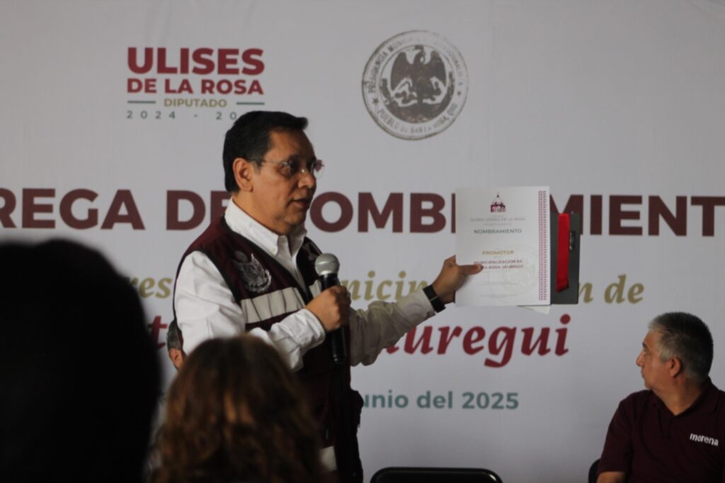 Ulises Gómez De la Rosa reconoce a líderes comunitarios de Santa Rosa Jáuregui por su compromiso en el proceso de municipalización
