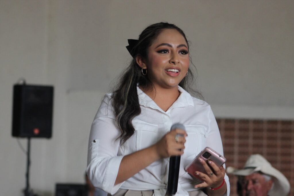 Ulises Gómez De la Rosa reconoce a líderes comunitarios de Santa Rosa Jáuregui por su compromiso en el proceso de municipalización