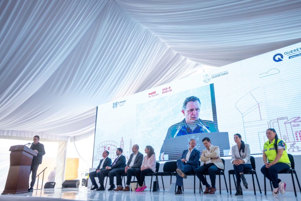 Encabeza Gobernador 30 aniversario de la planta de alimento para mascotas Mars Pet Nutrition en Querétaro