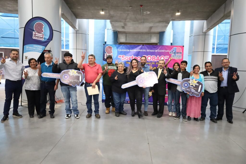 Entrega de premios del sorteo COBAQ segunda edición