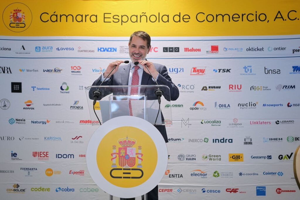 Encabeza Felifer Macías encuentro con la Cámara Española de Comercio