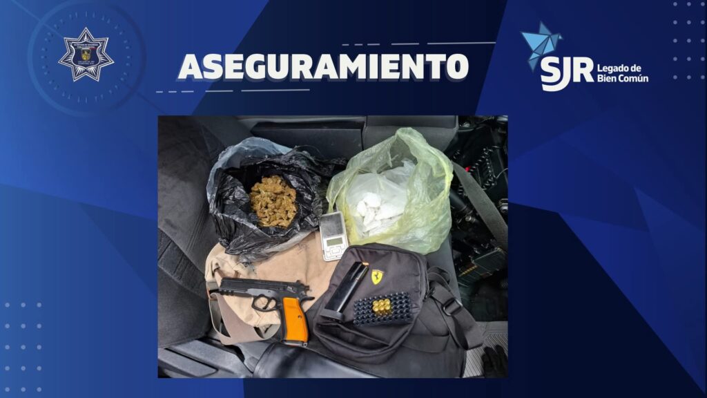 Detienen a dos sujetos armados y con droga en el Fraccionamiento La Rueda

