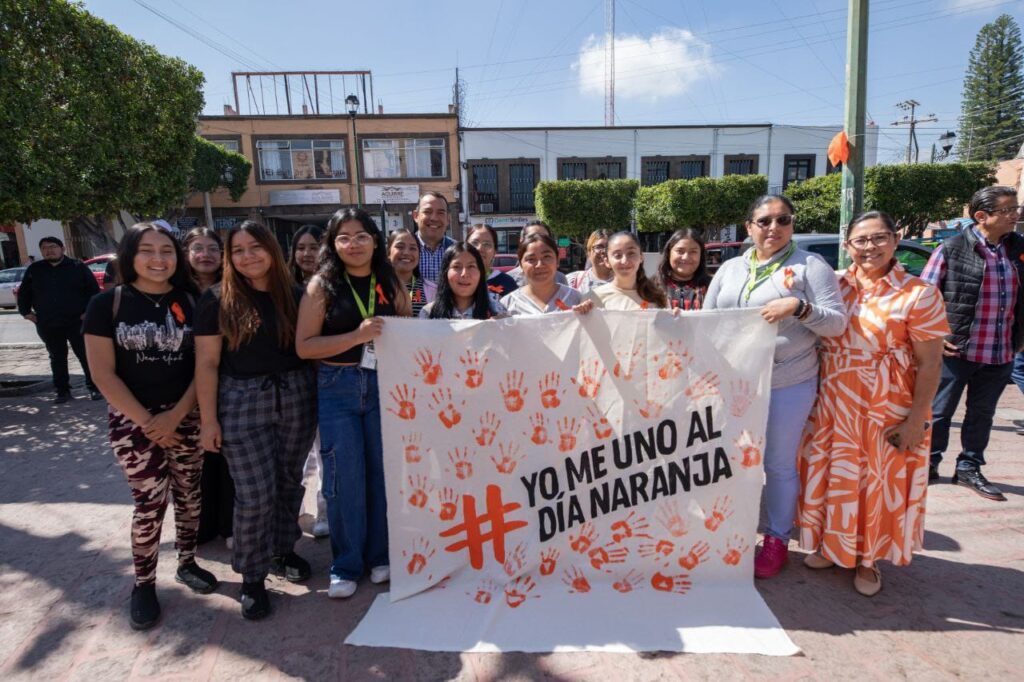 Roberto Cabrera pone en marcha “Día Naranja. Por Ellas y Por Todas” en San Juan del Río