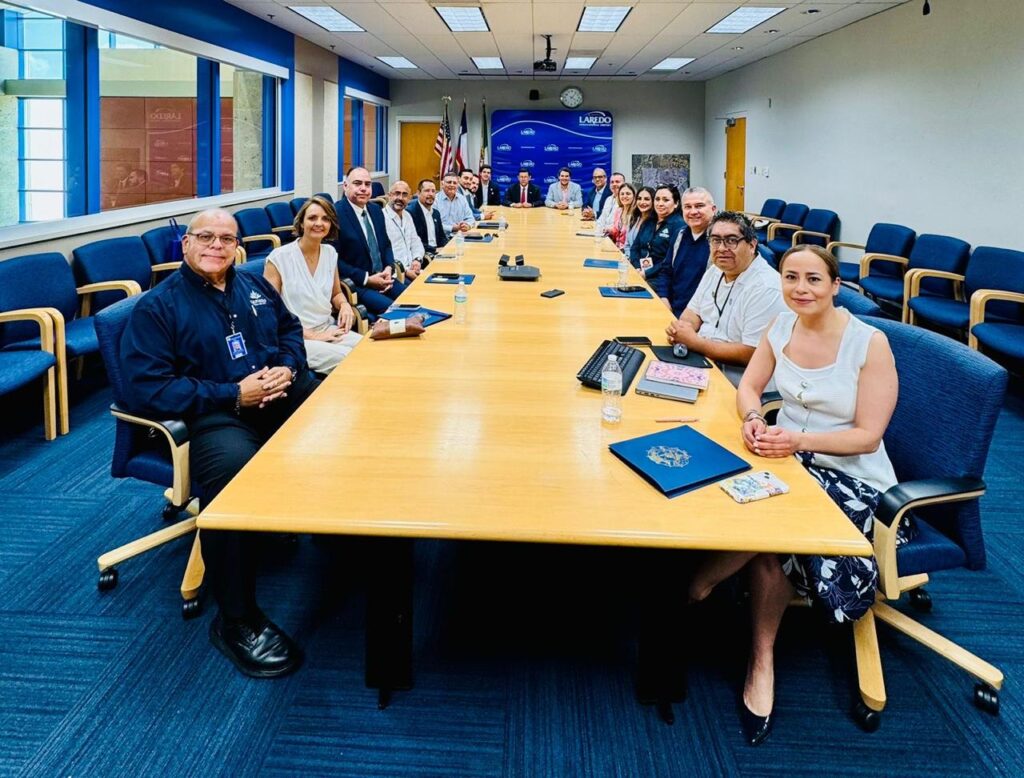 López Birlain promueve las industrias creativas queretanas ante empresarios de Laredo, Texas