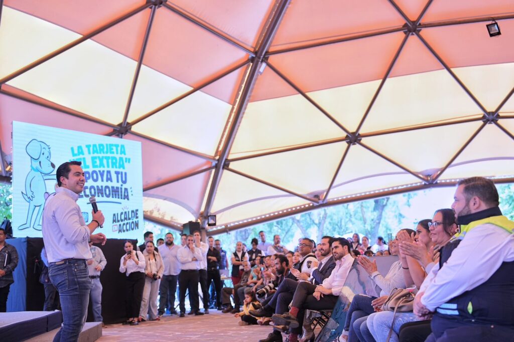 Entregan Felifer Macías y Mauricio Kuri rehabilitación integral en las colonias El Granjenal, San Juan y Lomas del Tepeyac