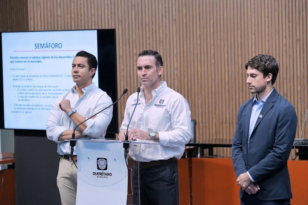 Presenta Felifer semáforo inmobiliario 
