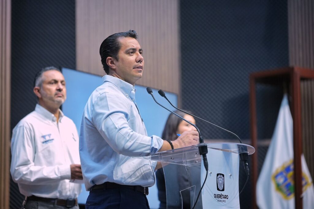 Más de 52 millones de pesos para bacheo y obras de mitigación por temporada de lluvia: Felifer Macías