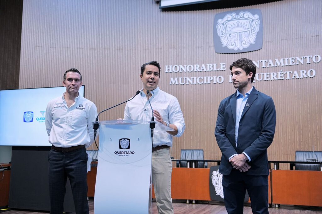 Presenta Felifer semáforo inmobiliario 

